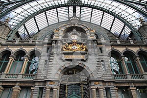 Central Station at Antwerp, Station interior
