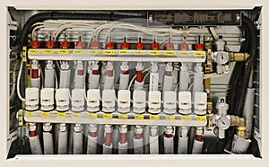 Centralized heating and air conditioning system