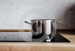 ceramic induction stove with pot