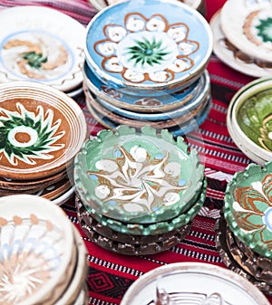 Ceramic plates exposed to a fair