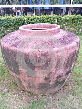 Ceramic pot