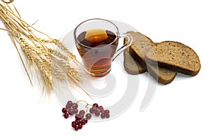 Cereals, bread slices, drink and currant, still life