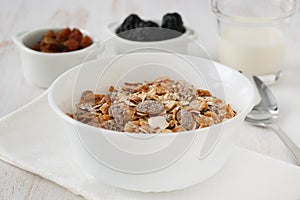 Cereals with dry fruits