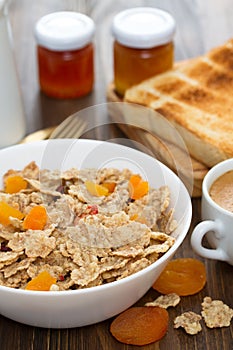 Cereals with dry fruits in bowl