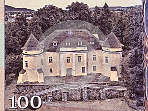 Cerenany Manor from money