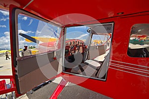 Cessna 140 cockpit