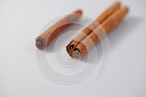 Ceylon cinnamon and cassia bark .external differences