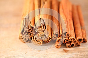 Ceylon cinnamon and cassia bark .external differences