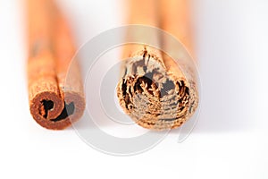 Ceylon cinnamon and cassia bark .external differences