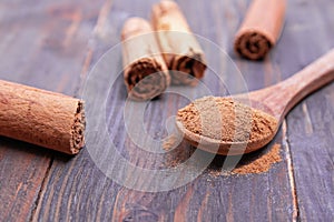 Ceylon cinnamon sticks and powder close-up.