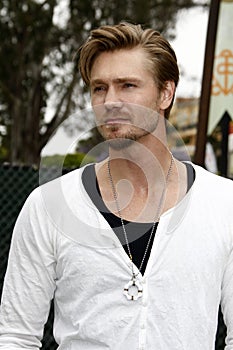 Chad Michael Murray, Elizabeth Glaser