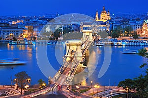 The Chain Bridge in Budapest in the evening