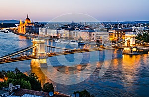 Chain Bridge and Danube River, night in Budapest