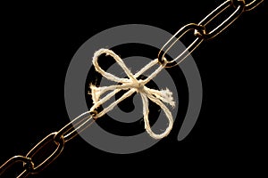 Chain debilitated with a cord