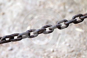 Chain old attached to a steel frame, Chain for towing, Binding bound with iron chains, The bond with steel chains, chains