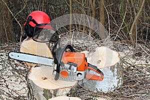 Chainsaw and protective safety equipment