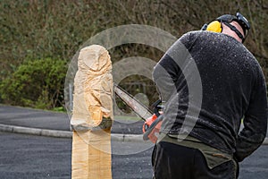 Chainsaw Sculptor at work