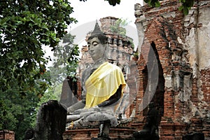 Chaiwattanaram temple in Ayutthaya and Buddha