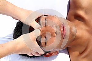 El tercero ojo masaje antiguo terapia 