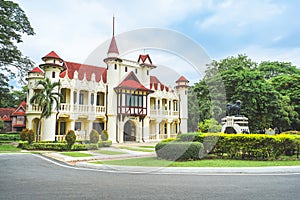 Chaleemongkolasana Residence and Jarlet dog statue