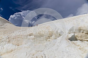 Alpinists climbing down from Aguille du Midi