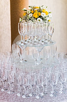 Champagne glass arrangement for dinner party