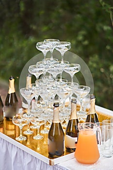 Champagne glass pyramid tower sketch engraving standing in a tower at the party