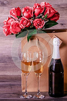 Champagne, rose and a lovely message on the table