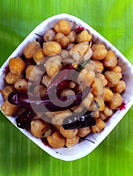 Chana snack in green leaf