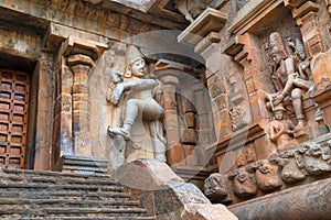 Chandesanugraha-murti and dwarapala, southern niche of the central shrine, Brihadisvara Temple, Gangaikondacholapuram, Tamil Nadu