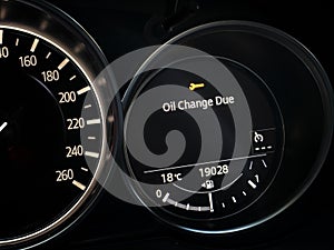Change engine oil soon warning light, Oil Change Due Service Soon