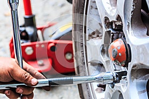 Changing car wheel