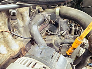 Changing the oil in the engine of the car, parts