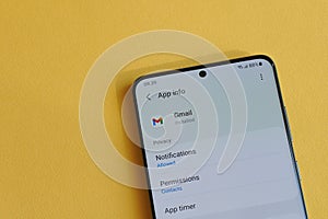 Changing privacy setting in gmail app
