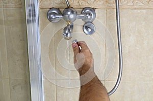 Changing shower hose