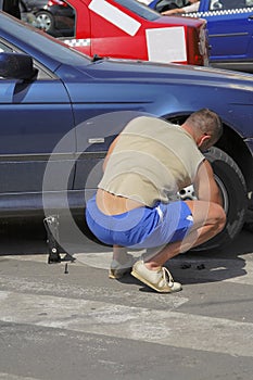 Changing the wheel