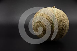 A charentais / cantalupe melon