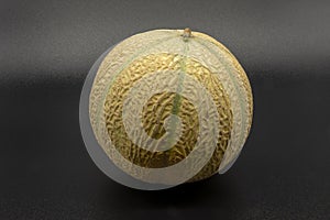 A charentais / cantalupe melon