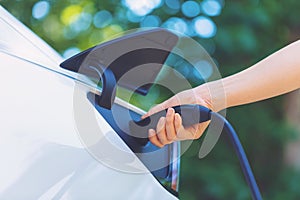 Charging an electric vehicle