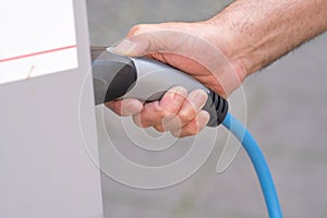 Charging an electric vehicle