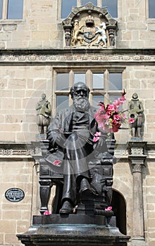 Charles Darwin statue outside Shrewsbury Library