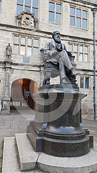 Charles Darwin statue, Shrewsbury