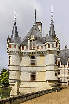Chateau Azay-le-Rideau, earliest French chateaux photo