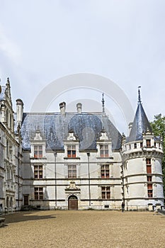 Chateau Azay-le-Rideau, earliest French chateaux photo