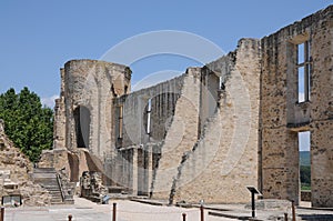 Chateau de la tour d Aigues