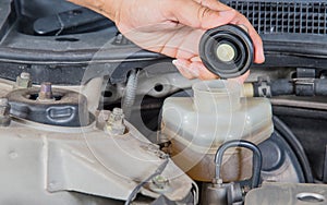 Check brake fluid inlet,Car maintenance,Check car yourself,Chec