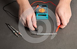 Checking the serviceability of the glow plug with a multimeter. Glow plug voltage resistance. Modern heating element