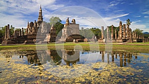 Chedi Prathan and Phra Ubosot at Wat Mahathat