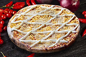 Cheese and chicken pizza