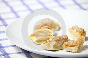 Cheese dumplings with breadcrumbs